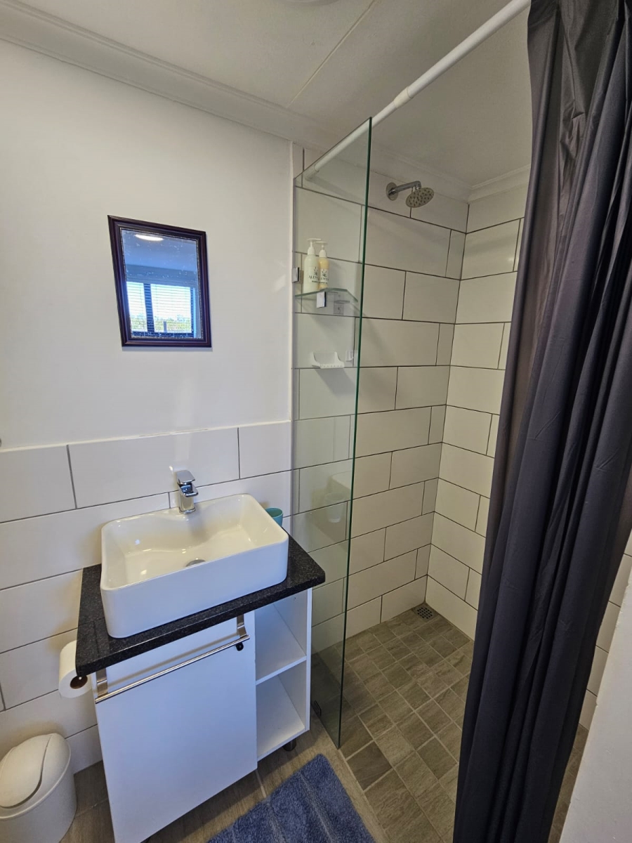 2 Bedroom Property for Sale in Stilbaai Wes Western Cape